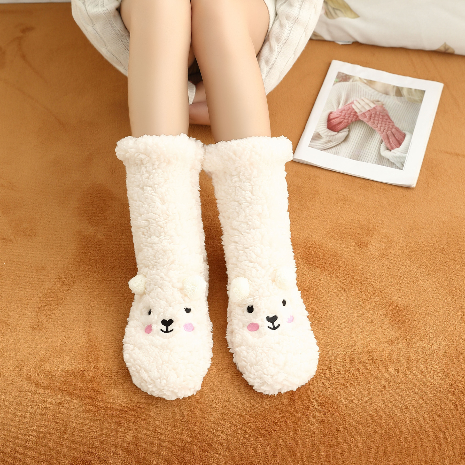 New Winter Female Floor Coral Thickening Plus Velvet Warm Home Sleep Socks